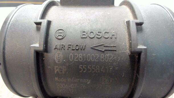 Foto: LUFTMASSENMESSER eines Opel Meriva 1.3 CDTI DPF