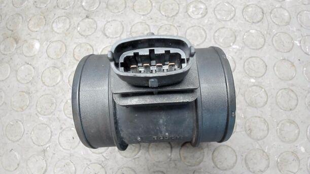 Foto: LUFTMASSENMESSER eines Opel Meriva 1.3 CDTI DPF