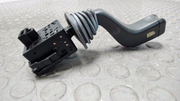 Foto: BLINKERSCHALTER / SCHALTEREINHEIT eines Opel Meriva 1.3 CDTI DPF