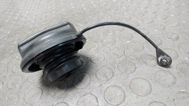 Foto: TANKVERSCHLUSS eines Opel Meriva 1.3 CDTI DPF
