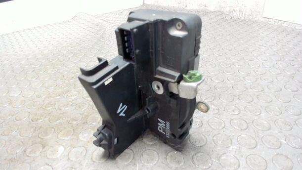 Foto: TÜRSCHLOSS VORNE LINKS eines Opel Meriva 1.3 CDTI DPF