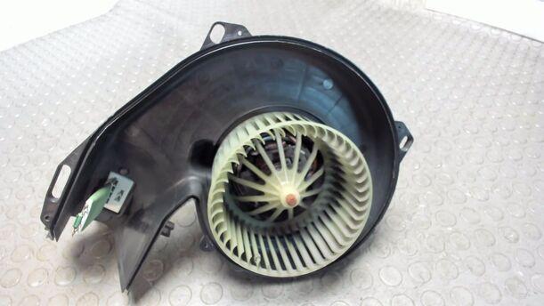 Foto: HEIZUNGSGEBLÄSE eines Opel Meriva 1.3 CDTI DPF