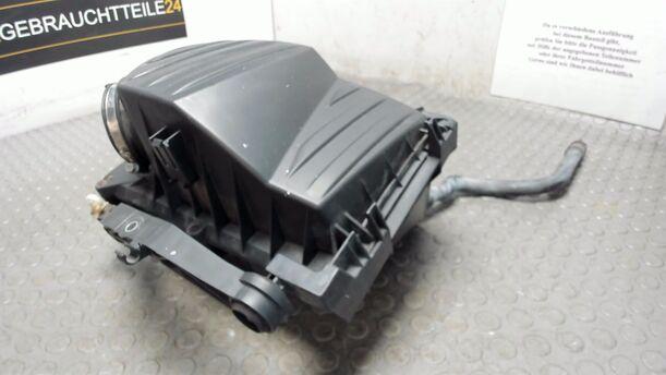 Foto: LUFTFILTERKASTEN eines Opel Meriva 1.3 CDTI DPF