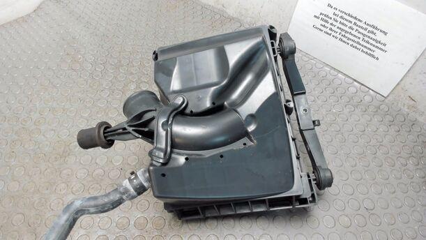 Foto: LUFTFILTERKASTEN eines Opel Meriva 1.3 CDTI DPF