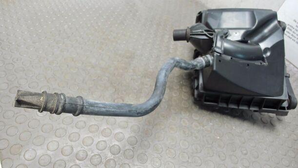 Foto: LUFTFILTERKASTEN eines Opel Meriva 1.3 CDTI DPF