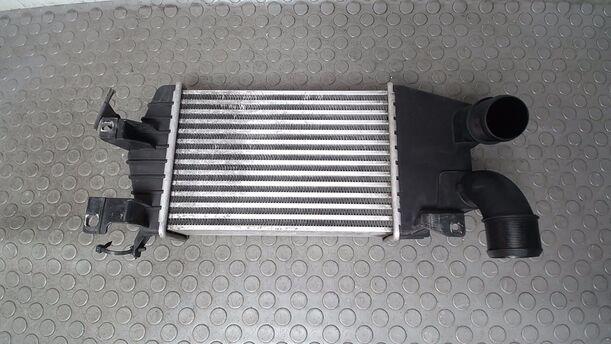 Foto: LADELUFTKÜHLER eines Opel Astra 1.7 CDTI Caravan DPF
