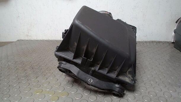 Foto: LUFTFILTERKASTEN Z17DTJ eines Opel Astra 1.7 CDTI Caravan DPF