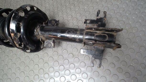 Foto: FEDERBEIN VORN RECHTS eines Opel Astra 1.7 CDTI Caravan DPF