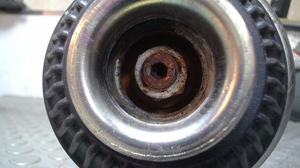 Foto: FEDERBEIN VORN RECHTS eines Opel Astra 1.7 CDTI Caravan DPF
