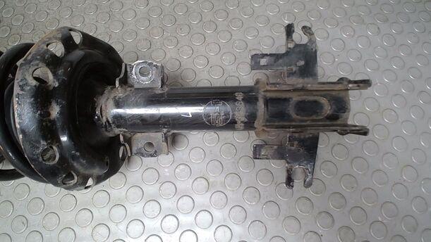 Foto: FEDERBEIN VORN LINKS eines Opel Astra 1.7 CDTI Caravan DPF