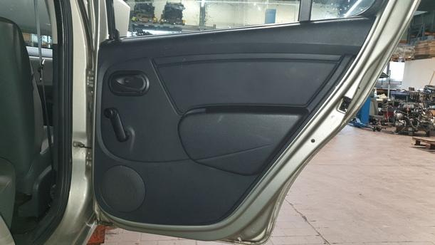 Foto: TÜR HINTEN RECHTS eines Dacia Sandero 1.2 16V LPG