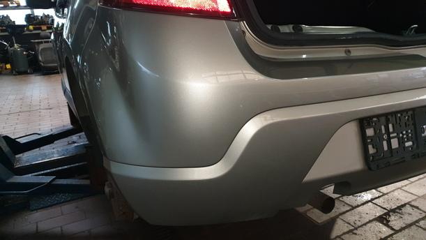 Foto: STOSSFÄNGER / STOßSTANGE HINTEN eines Dacia Sandero 1.2 16V LPG