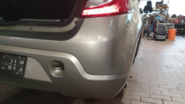 Foto: STOSSFÄNGER / STOßSTANGE HINTEN eines Dacia Sandero 1.2 16V LPG