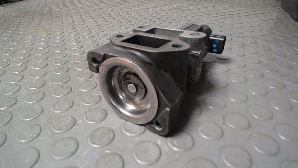 Foto: ABGASRÜCKFÜHRUNGSVENTIL/ AGR VENTIL eines Opel Astra 1.7 CDTI Caravan DPF