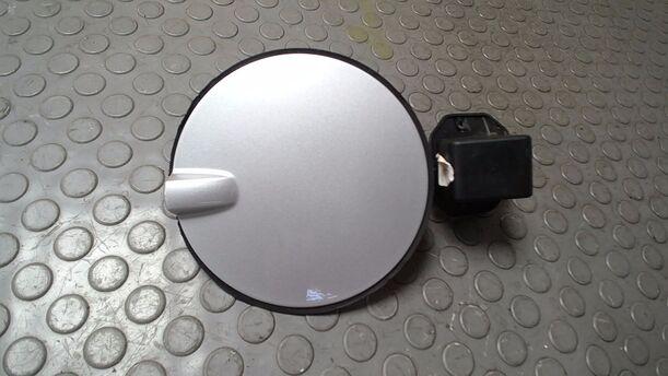 Foto: TANKKLAPPE/ TANKDECKEL eines Opel Astra 1.7 CDTI Caravan DPF