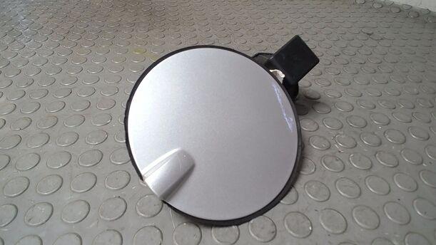 Foto: TANKKLAPPE/ TANKDECKEL eines Opel Astra 1.7 CDTI Caravan DPF