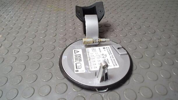 Foto: TANKKLAPPE/ TANKDECKEL eines Opel Astra 1.7 CDTI Caravan DPF