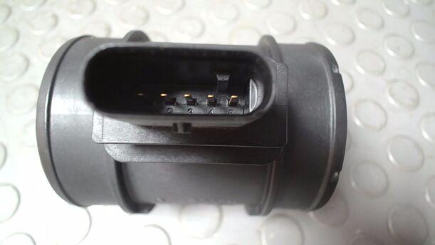 Foto: LUFTMASSENMESSER ( BOSCH ) eines Opel Astra 1.7 CDTI Caravan DPF