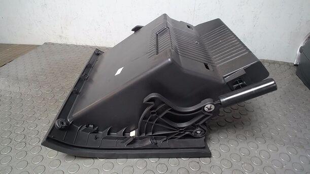 Foto: HANDSCHUHFACH eines Opel Astra 1.7 CDTI Caravan DPF