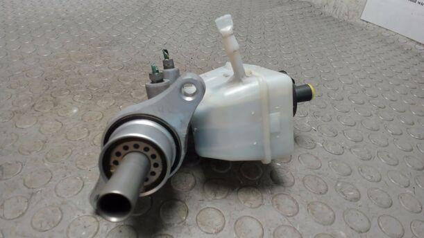 Foto: HAUPTBREMSZYLINDER eines Dacia Sandero 1.2 16V LPG