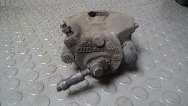 Foto: BREMSSATTEL VORN LINKS eines VW Golf 1.6 FSI