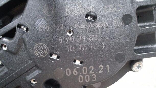 Foto: SCHEIBENWISCHERMOTOR HINTEN eines VW Golf 1.6 FSI