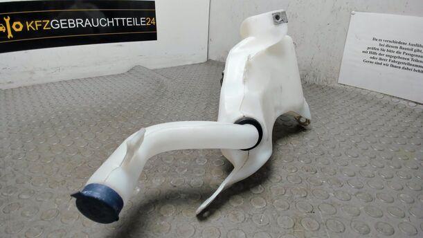 Foto: SCHEIBENWASCHBEHÄLTER eines Fiat Bravo 1.9 Multijet 8V DPF