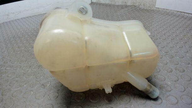 Foto: AUSGLEICHSBEHÄLTER eines Fiat Bravo 1.9 Multijet 8V DPF