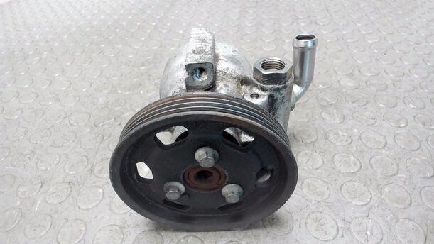 Foto: PUMPE SERVOLENKUNG eines Fiat Bravo 1.9 Multijet 8V DPF