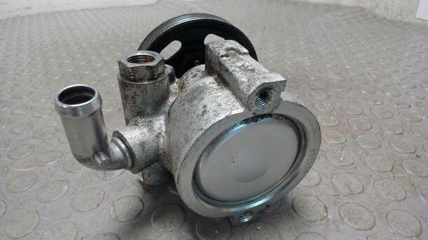 Foto: PUMPE SERVOLENKUNG eines Fiat Bravo 1.9 Multijet 8V DPF