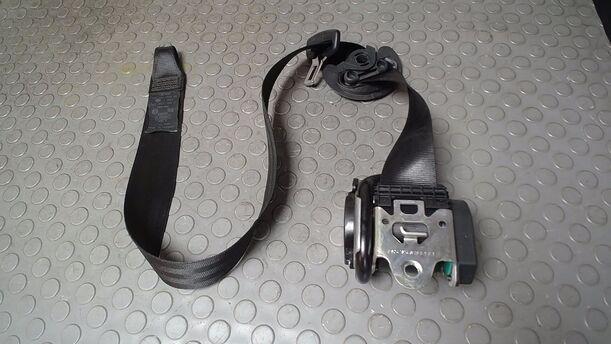 Foto: SICHERHEITSGURT VORN LINKS ( 2/3 TÜRER ) eines VW Golf 1.6 FSI