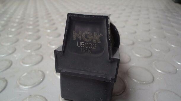 Foto: ZÜNDSPULE ( NGK ) eines VW Golf 1.6 FSI