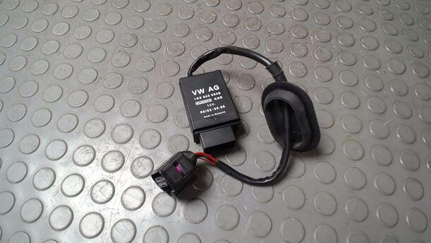 Foto: STEUERGERÄT KRAFTSTOFFPUMPE/ KRAFTSTOFFMODUL eines VW Golf 1.6 FSI
