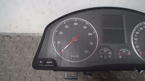 Foto: TACHOEINHEIT/ KOMBIINSTRUMENT eines VW Golf 1.6 FSI