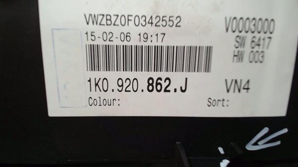 Foto: TACHOEINHEIT/ KOMBIINSTRUMENT eines VW Golf 1.6 FSI