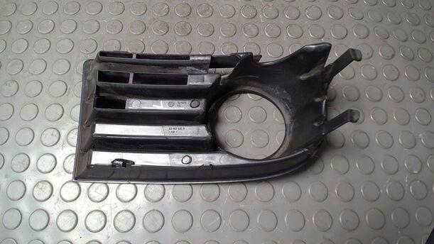 Foto: BLENDE NEBELSCHEINWERFER LINKS eines VW Golf 1.6 FSI