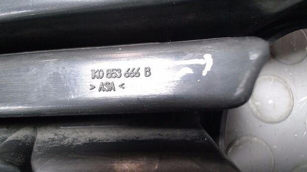 Foto: BLENDE NEBELSCHEINWERFER RECHTS eines VW Golf 1.6 FSI