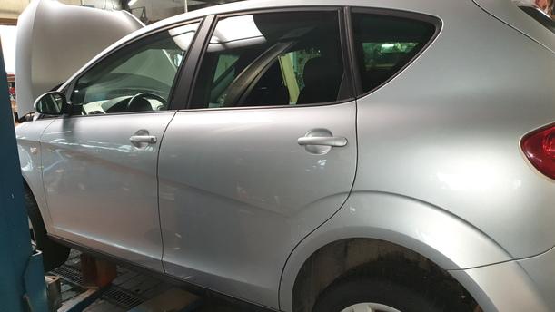 Foto: TÜR HINTEN LINKS eines Seat Altea 1.6