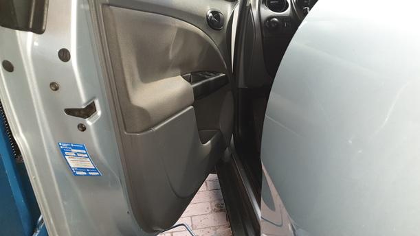 Foto: TÜR VORNE LINKS eines Seat Altea 1.6