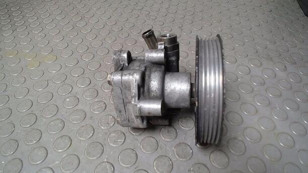 Foto: PUMPE SERVOLENKUNG/ SERVOPUMPE eines VW Passat Variant 1.9 TDI