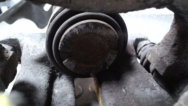 Foto: BREMSSATTEL HINTEN RECHTS ( LUCAS ) eines VW Passat Variant 1.9 TDI