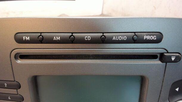 Foto: RADIO eines Seat Altea 1.6