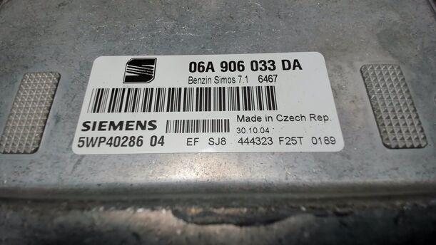 Foto: STEUERGERÄT EINSPRITZUNG / MOTORSTEUERGERÄT ( BENZIN ) eines Seat Altea 1.6