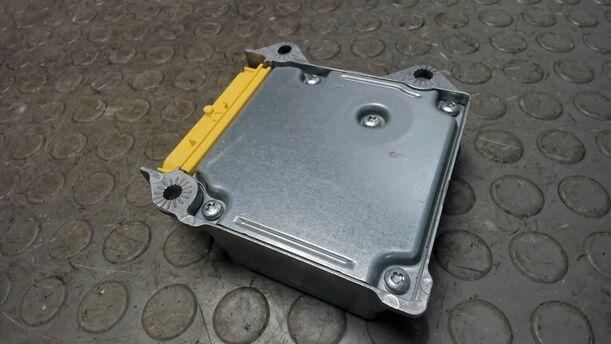 Foto: AIRBAGSTEUERGERÄT eines Seat Altea 1.6