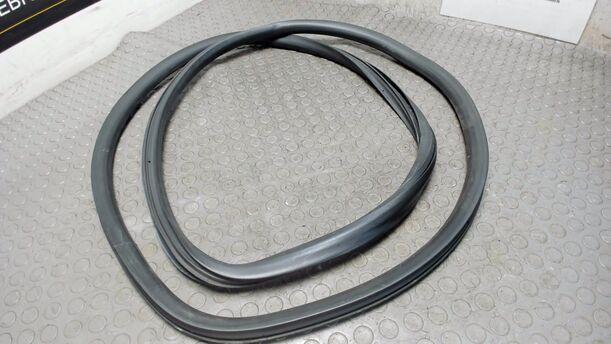 Foto: TÜRDICHTUNG VORNE LINKS eines Seat Altea 1.6 LS