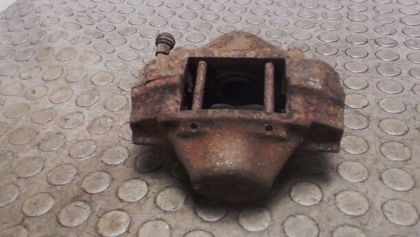 Foto: BREMSSATTEL HINTEN LINKS eines Opel Omega GL
