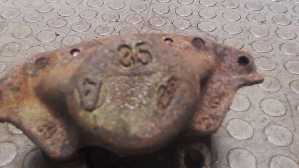 Foto: BREMSSATTEL HINTEN LINKS eines Opel Omega GL