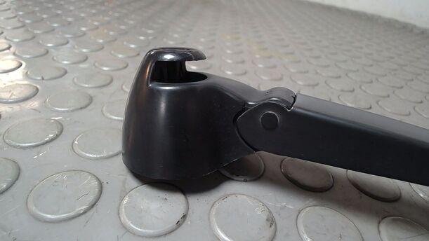 Foto: SCHEIBENWISCHERARM HINTEN ( VARIANT ) eines VW Passat Variant 1.9 TDI GL