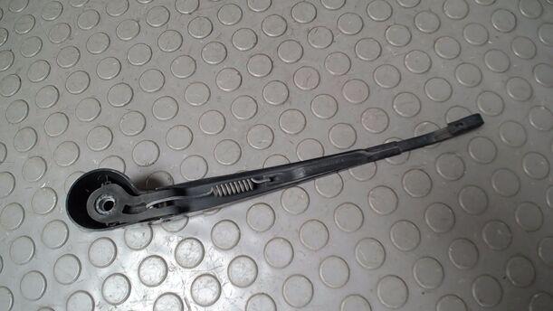 Foto: SCHEIBENWISCHERARM HINTEN ( VARIANT ) eines VW Passat Variant 1.9 TDI GL