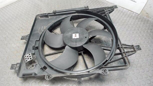 Foto: ELEKTROLÜFTER eines Renault Clio 1.4 16V GL